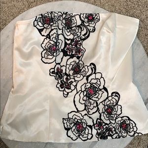 Floral strapless top